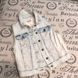 Denim sleeveless vest